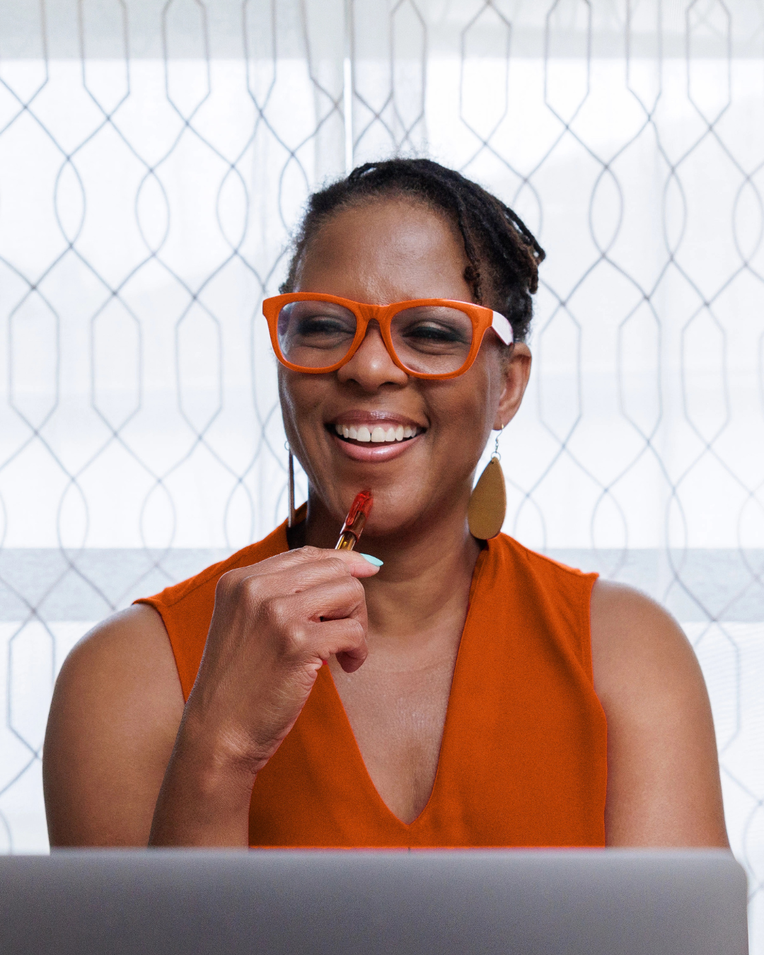 Destiny31 Creative Portfolio (1080 x 1080 px) (1080 x 1350 px) (1)